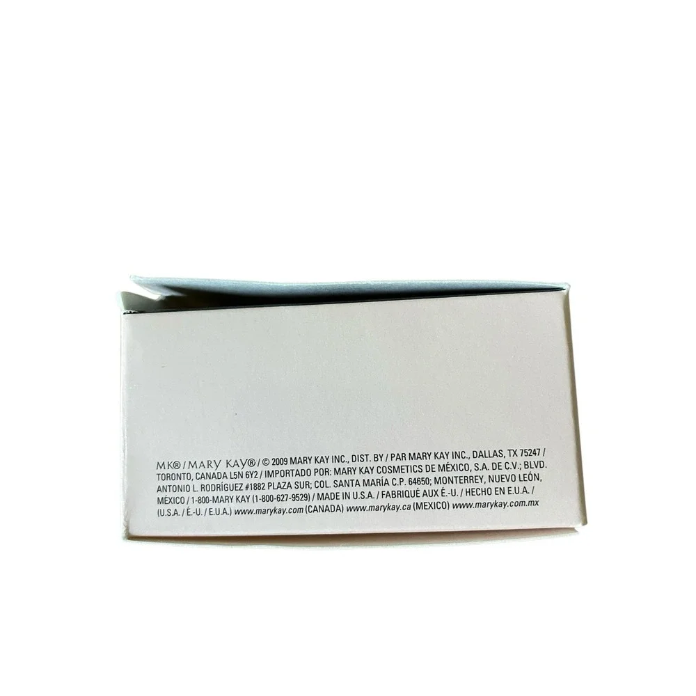 NIB Mary Kay Mineral Powder Foundation Bronze 2